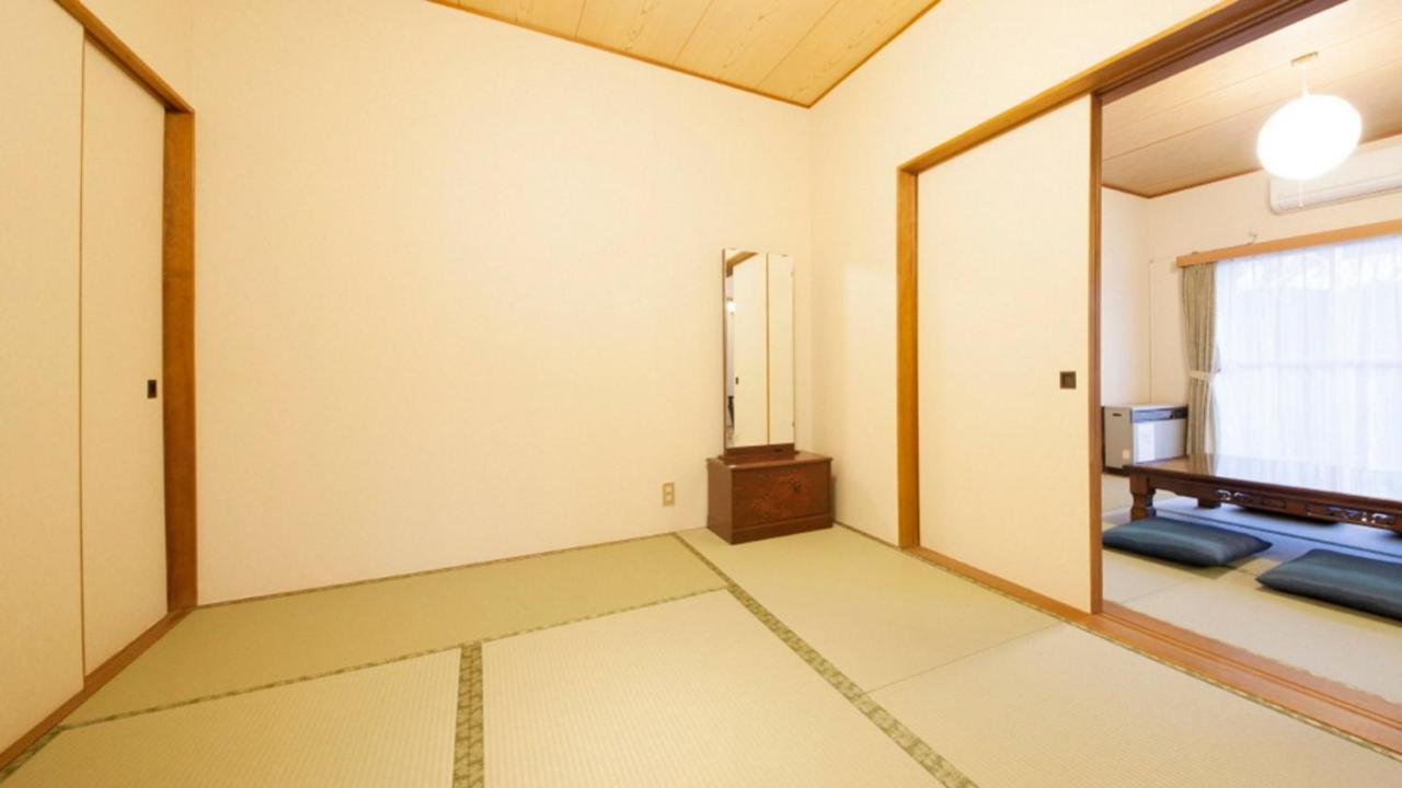 Izu Ippeki Lake Lakeside Terrace Ito  Exterior photo