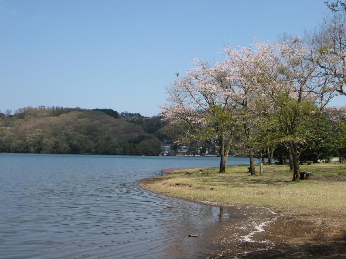 Izu Ippeki Lake Lakeside Terrace Ito  Exterior photo